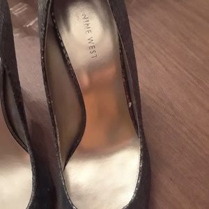 Gold Metallic High heel pumps